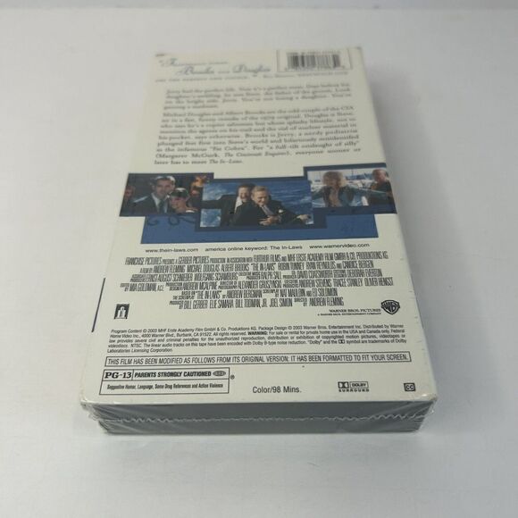VHS Tape The In-Laws Michael Douglas Selena Albert Brooks Ryan Reynolds Sealed - Picture 4 of 5